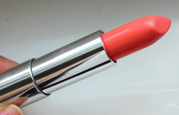 MAYBELLINE LIPSTICK (PEACH POPPY 418)